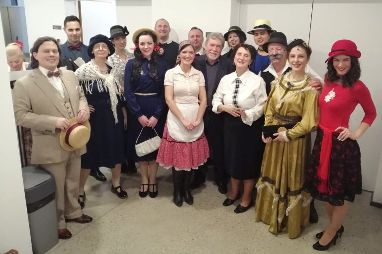 A házasságszédelgő - tabló